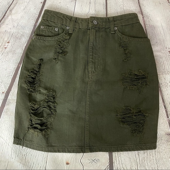 Carmar Olive Denim Skirt Size 26 - Picture 1 of 12